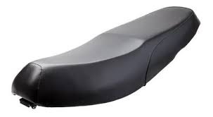 FUNDA ASIENTO BROSS 125 / SKUA 150 / CORVEN TRIAX 200 / GUERRERO GXL TUNDRA 150 / NEGRO CON TANQUE