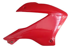 CACHA DERECHA DELANTERA ROJO SKUA 150 V6 DEFLECTOR