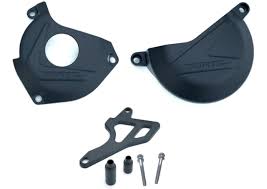 CUBRE TAPA MOTOR EMBRAGUE / ENCENDIDO + CUBRE PIÑON INYECTADA TORNADO NEGRO JGO